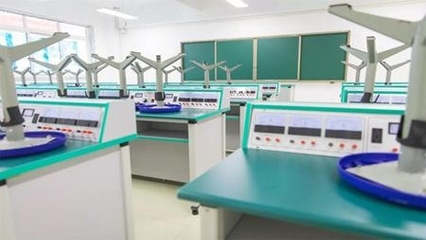 走进身边的好学校 从教学仪器看育人之道